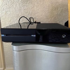 Xbox one with powercord